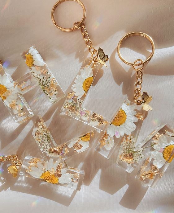 Daisy Initials Keychain 001