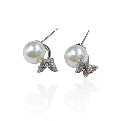 Trendy White Pearl Anti-Tarnish Silver Butterfly Stud Earrings Trendy White Pearl Anti-Tarnish Silver Butterfly Stud Earrings