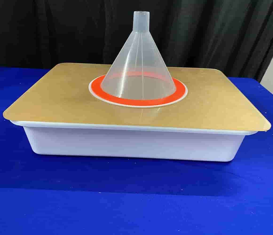 Larval Tray with Escape Funnel Larval Tray with Escape Funnel
