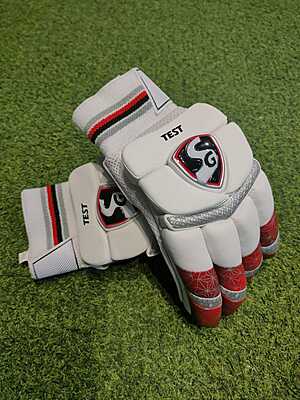 Cricket Batting Gloves SG TEST