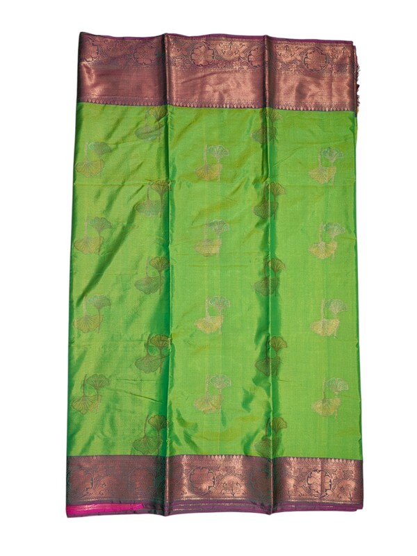 Green Banarasi Silk Saree with Unstitched Blouse Green Banarasi Silk Saree with Unstitched Blouse