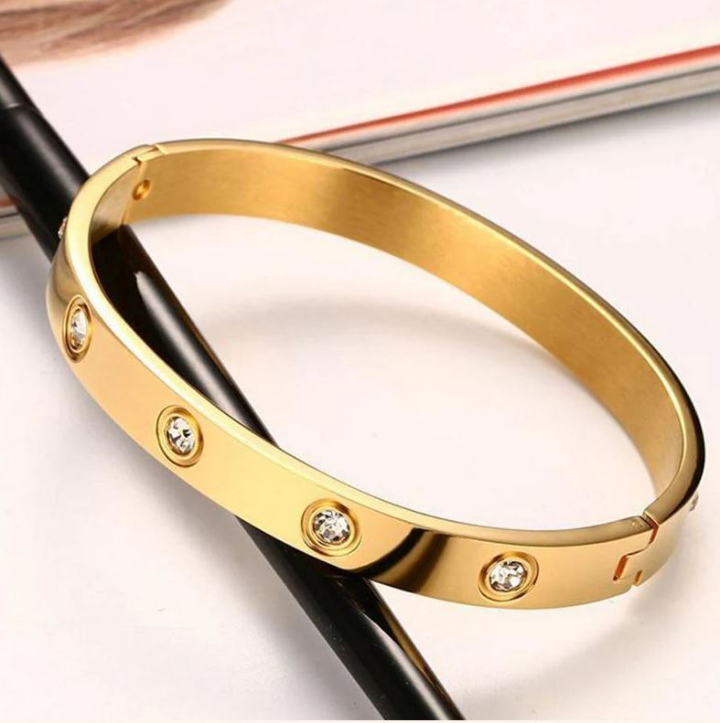 Stainless Steel Contemporary Gold Plated Love AD Anti-Tarnish Bracelet For Women Stainless Steel Contemporary Gold Plated Love AD Anti-Tarnish Bracelet For Women