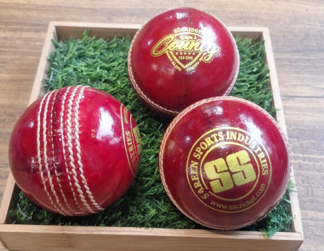 CRICKET BALL SS COUNTY RED CRICKET BALL SS COUNTY RED