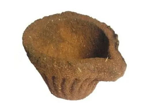 Native Cow Dung Diya (A 18 in a Pack) Native Cow Dung Diya (A 18 in a Pack)