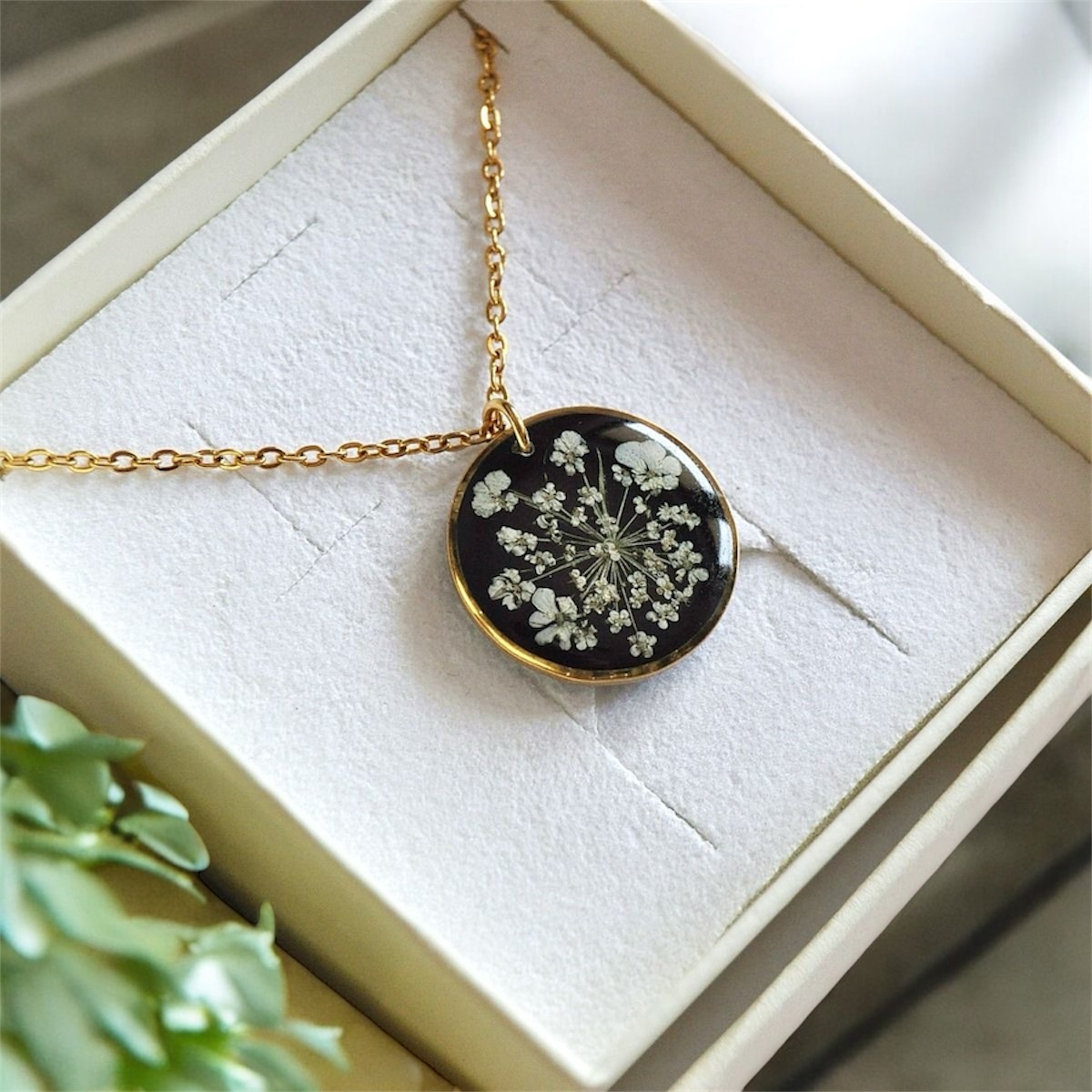 Anne Lace Pendant 001 Anne Lace Pendant 001