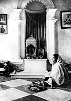 Holy Mother Sri Sarada Devi - Udbodhan Shrine Photo Holy Mother Sri Sarada Devi - Udbodhan Shrine Photo
