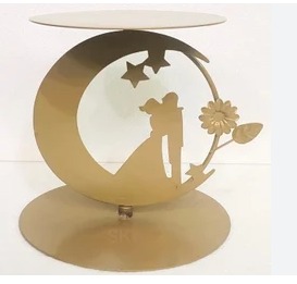 Metal spacer couple