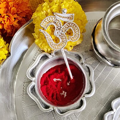 AUSPICIOUS OM FILIGREE TILAK STICK AUSPICIOUS OM FILIGREE TILAK STICK