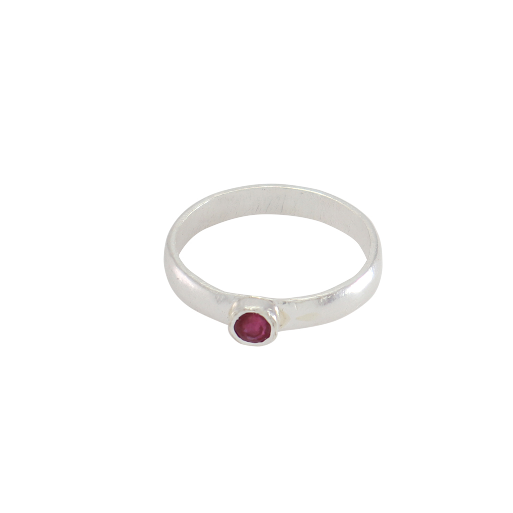Sterling Silver Ring with Pink Stone – Elegant Design Sterling Silver Ring with Pink Stone – Elegant Design