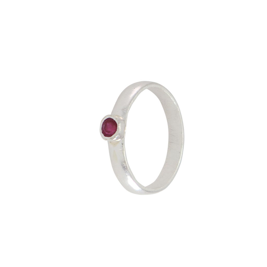 Sterling Silver Ring with Pink Stone – Elegant Design Sterling Silver Ring with Pink Stone – Elegant Design