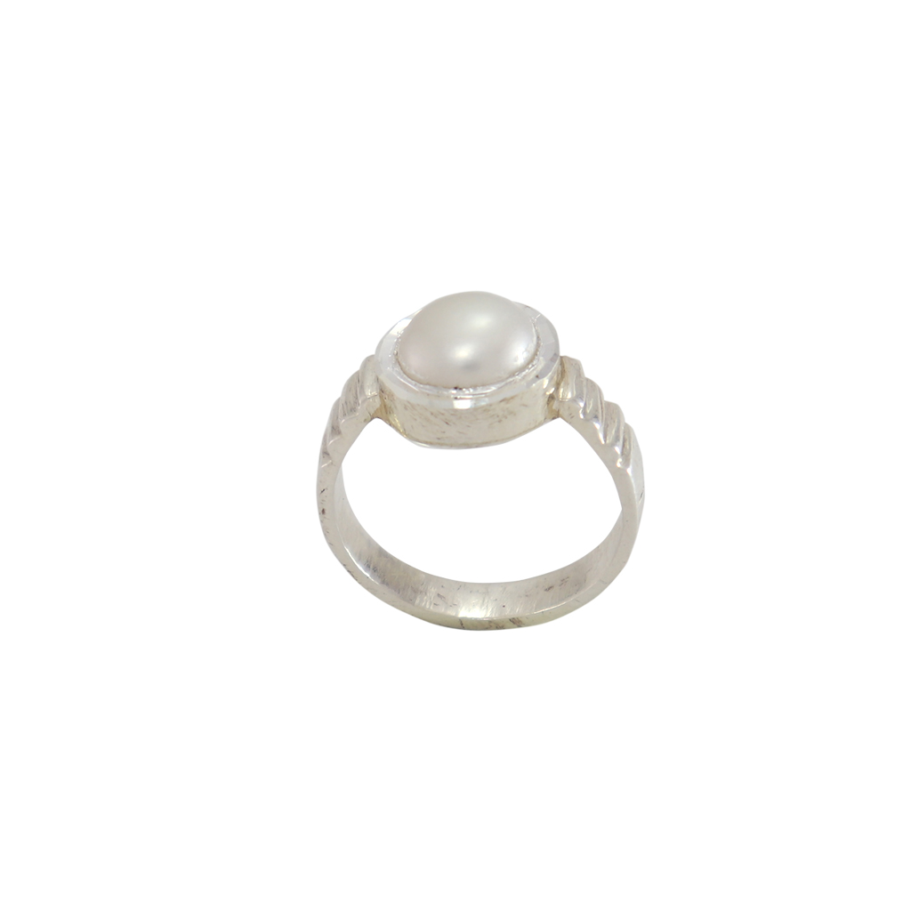 Elegant Sterling Silver Pearl Ring Elegant Sterling Silver Pearl Ring