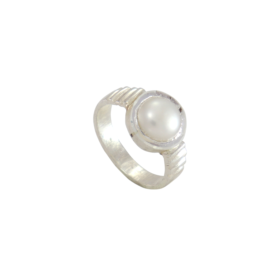 Elegant Sterling Silver Pearl Ring Elegant Sterling Silver Pearl Ring