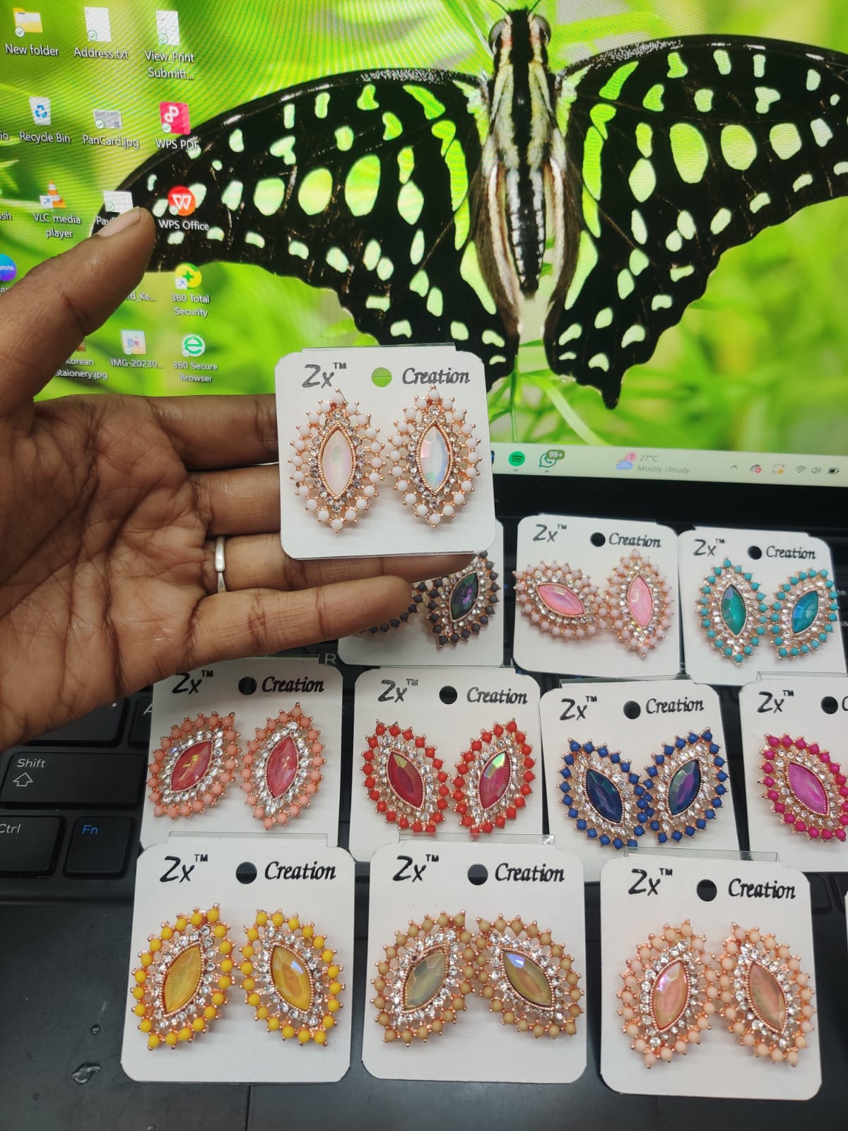colorfull Stud JST609