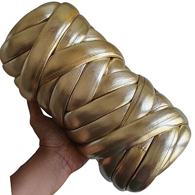 Jumbo Arm Knitting Yarn Metallic- 01 Light Gold