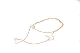Soigné Female Oversized CatEye Spectacle Frame. Transparent Color with Golden Chain