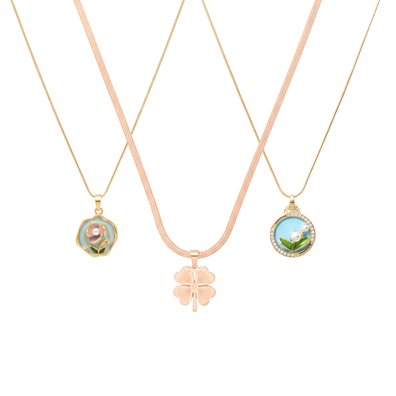 KAYYA21 Elegant Floral & Clover Pendant Necklace Set – Stainless Steel Gold Finish