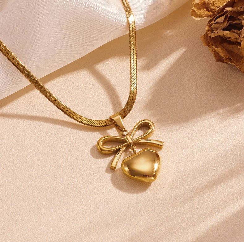 Anti Tarnish Bow Knot Heart Themed Pendant Anti Tarnish Bow Knot Heart Themed Pendant