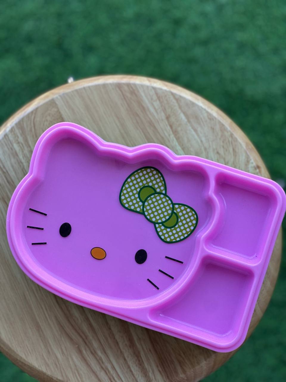 Kanjak Kitty plates pack of 12