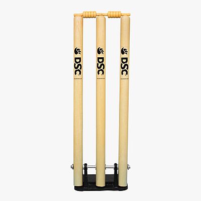 CRICKET ACCESSORIES DSC SPRING STUMP SET OF 3 WITH IRON BASE CRICKET ACCESSORIES DSC SPRING STUMP SET OF 3 WITH IRON BASE
