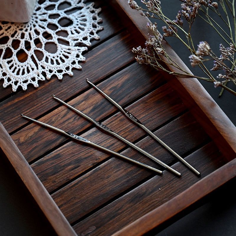 Steel single ended crochet hook